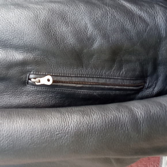 Vintage Harley Davidson leather jacket with liner and skid pads - Picture 8 of 13